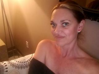 A Camming Suave Bimbo Is What I Am! At ImLive People Call Me Missvivijoee321! I'm 30 Years Of Age